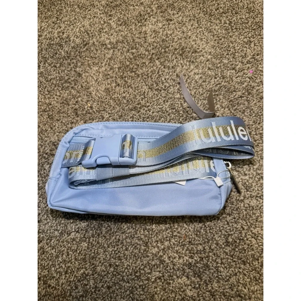 Lululemon Everywhere Women's Belt Bag - Baby blue Gold Wordmark 1L‎ NWT